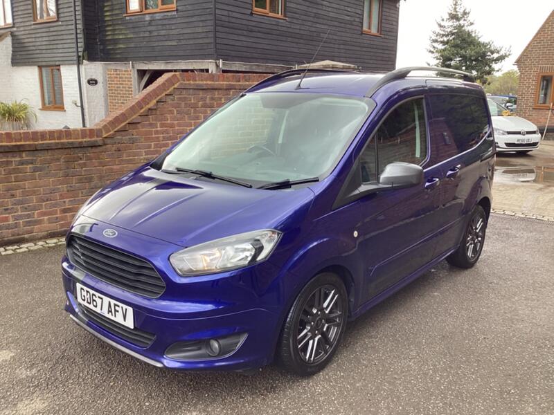 FORD TRANSIT COURIER