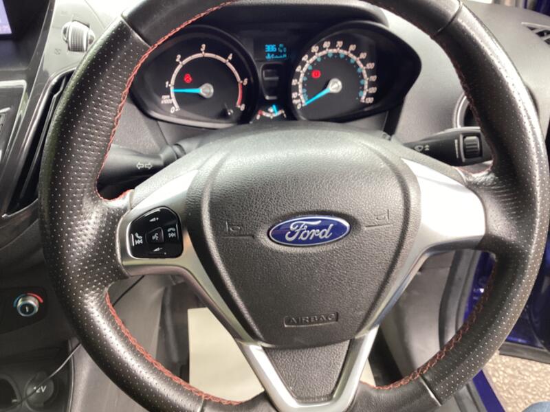 FORD TRANSIT COURIER