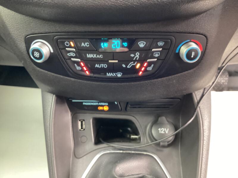FORD TRANSIT COURIER