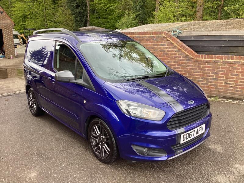 FORD TRANSIT COURIER