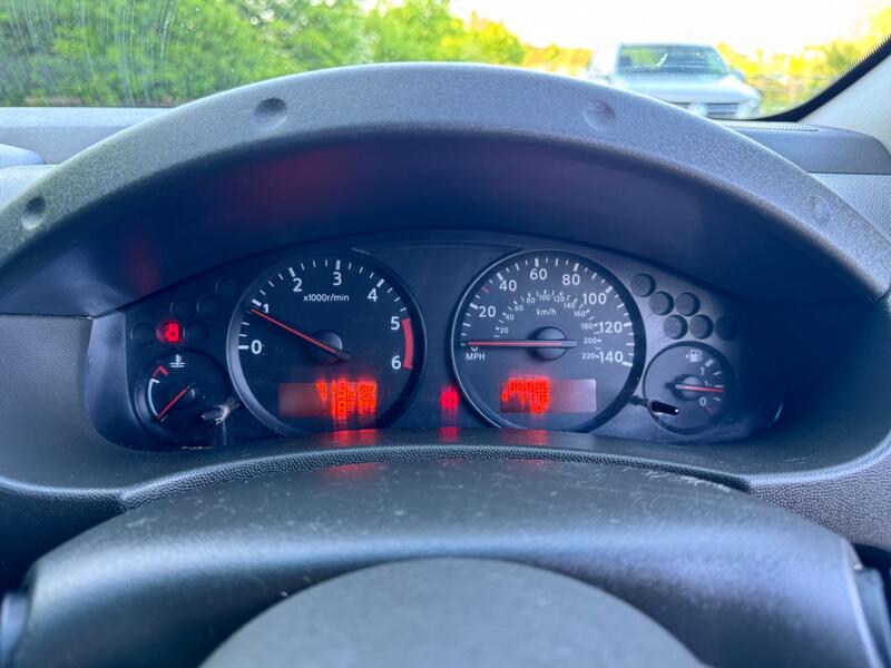 NISSAN NAVARA