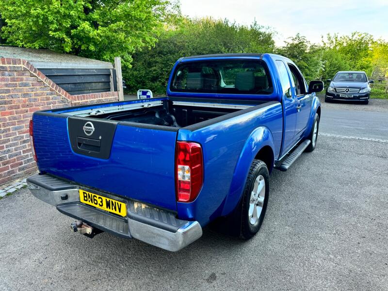 NISSAN NAVARA