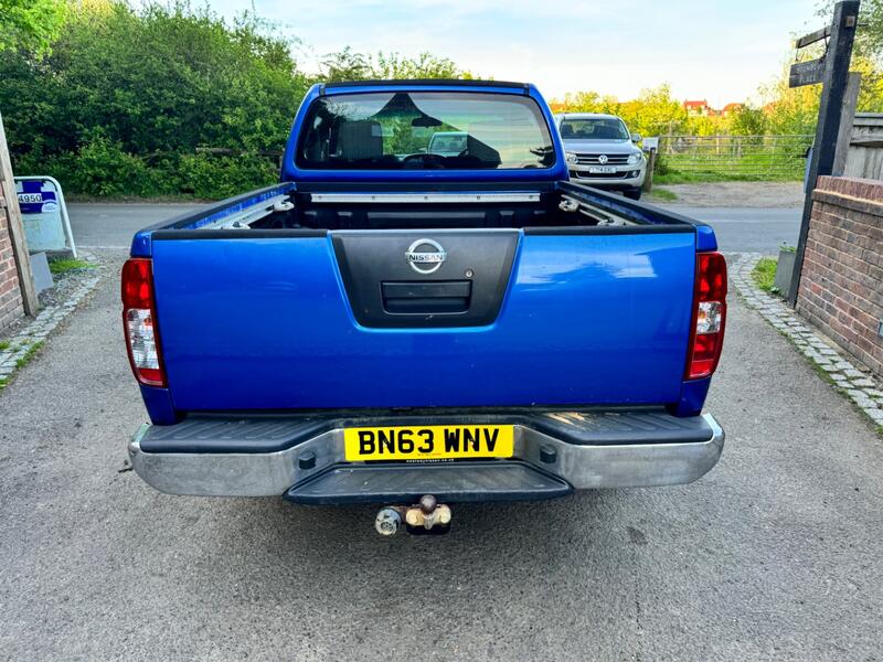 NISSAN NAVARA