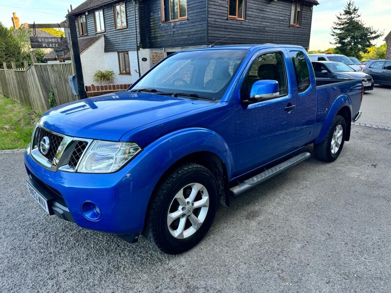 NISSAN NAVARA