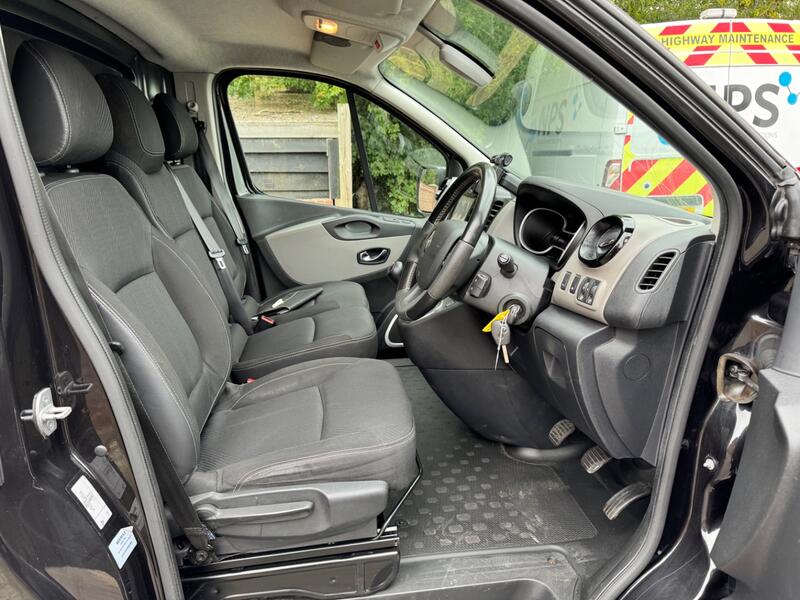 RENAULT TRAFIC
