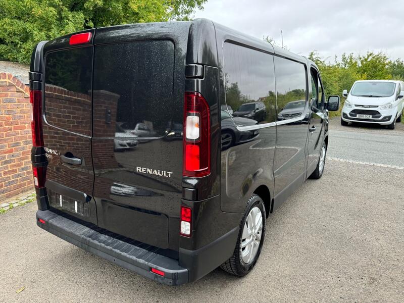 RENAULT TRAFIC