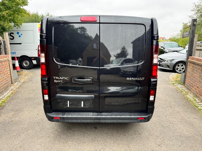 RENAULT TRAFIC