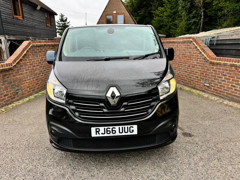 RENAULT TRAFIC