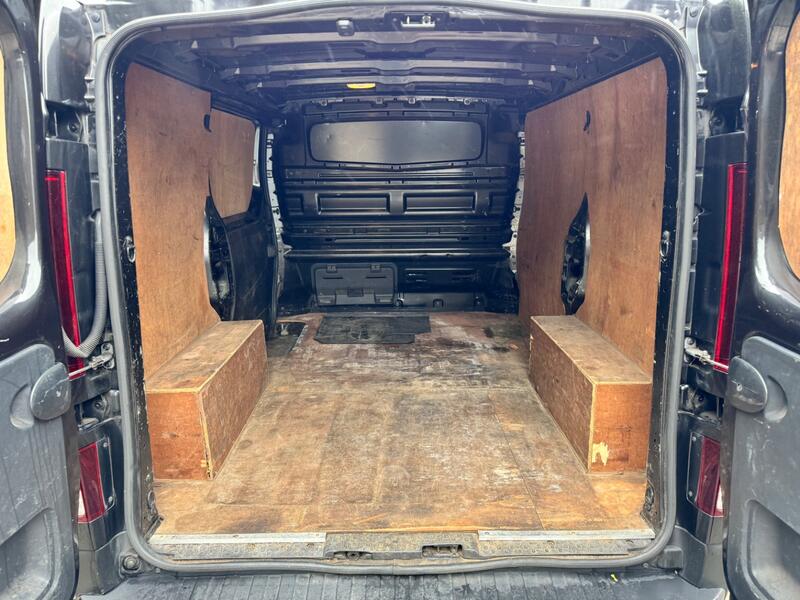 RENAULT TRAFIC