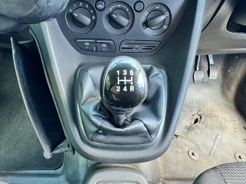 FORD TRANSIT CONNECT