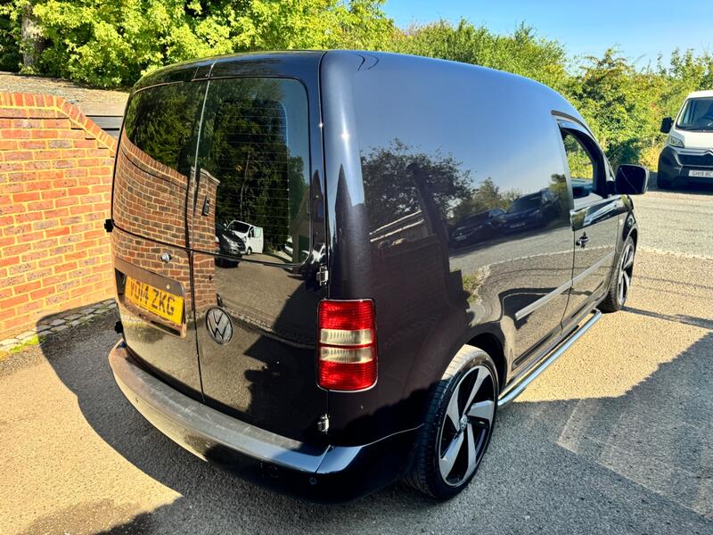 VOLKSWAGEN CADDY