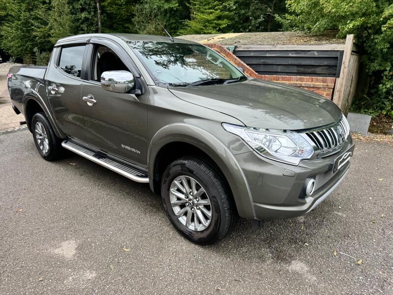MITSUBISHI L200