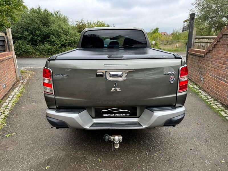 MITSUBISHI L200