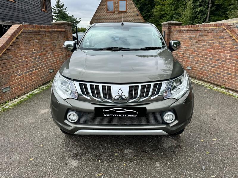 MITSUBISHI L200