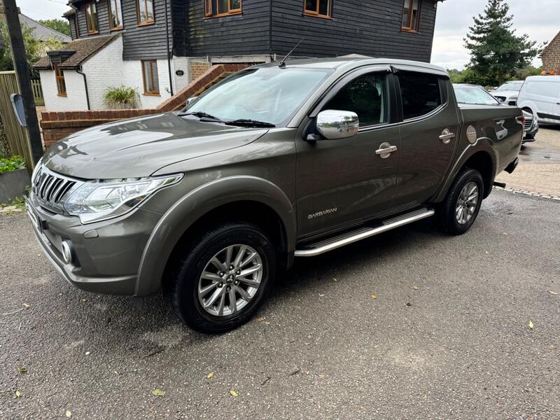MITSUBISHI L200