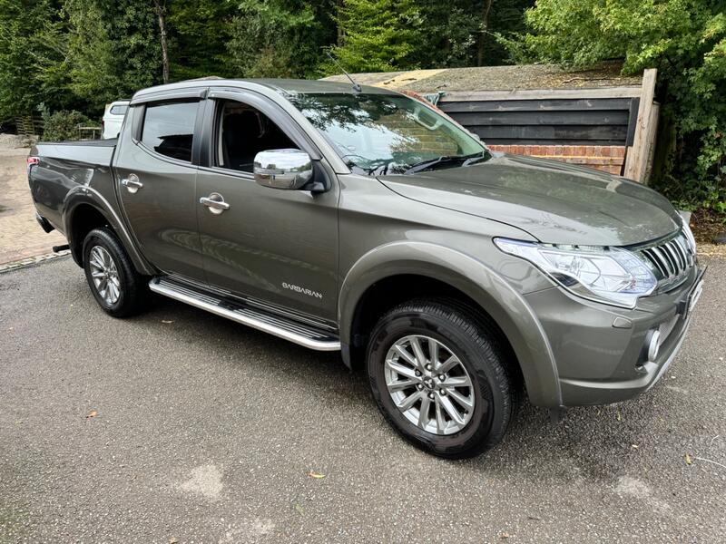 MITSUBISHI L200