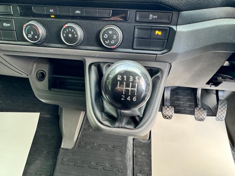 VOLKSWAGEN CRAFTER