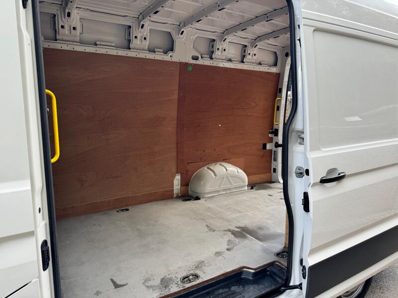VOLKSWAGEN CRAFTER