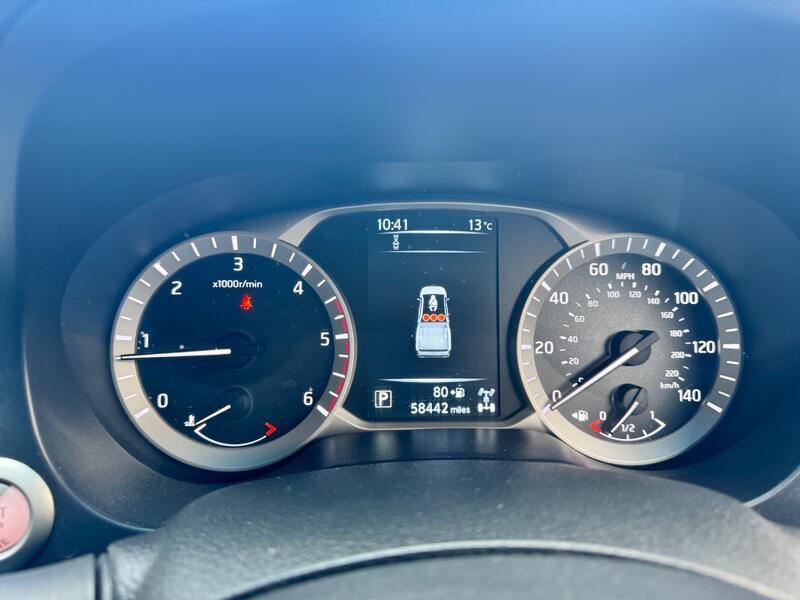 NISSAN NAVARA