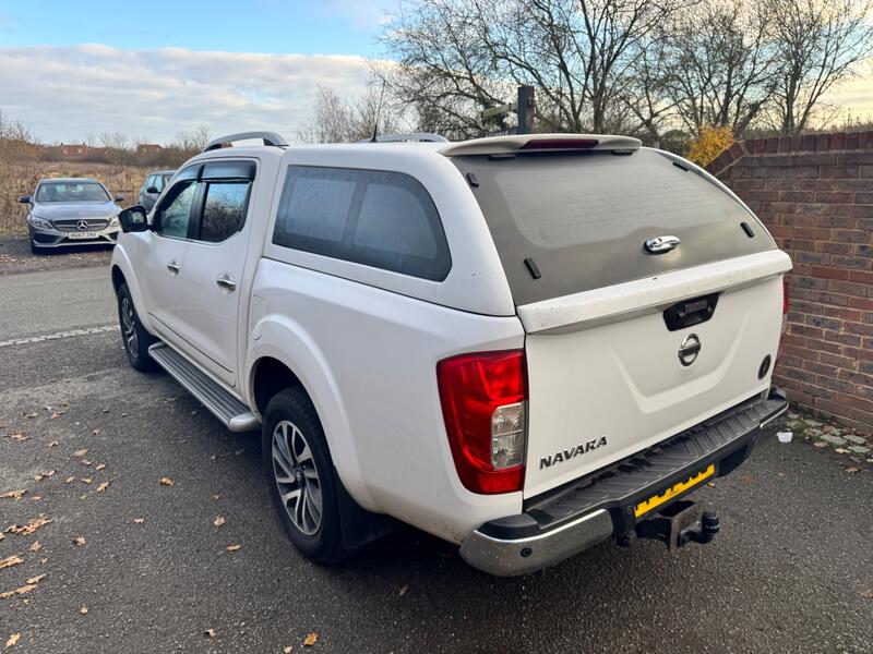NISSAN NAVARA
