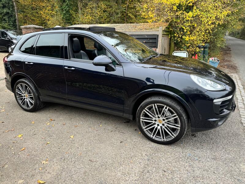 PORSCHE CAYENNE