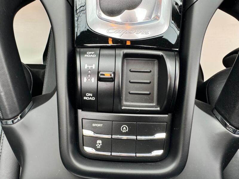 PORSCHE CAYENNE