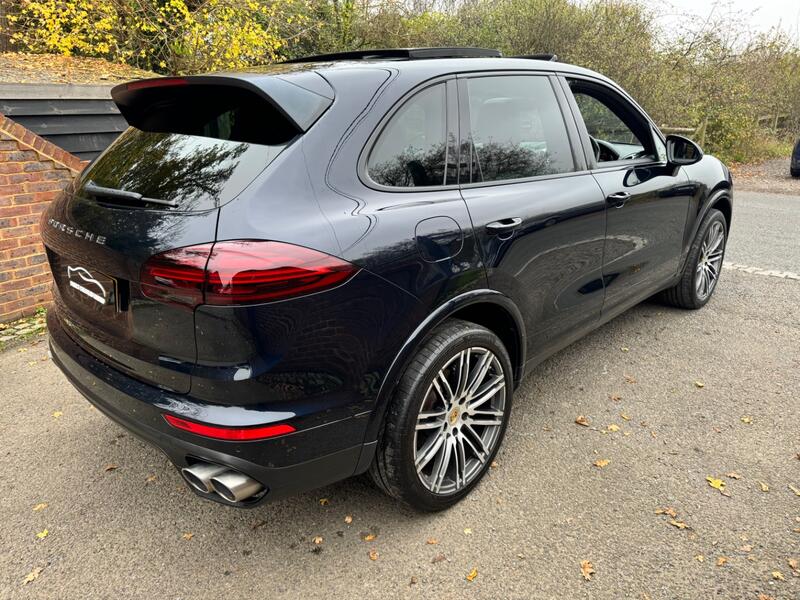 PORSCHE CAYENNE