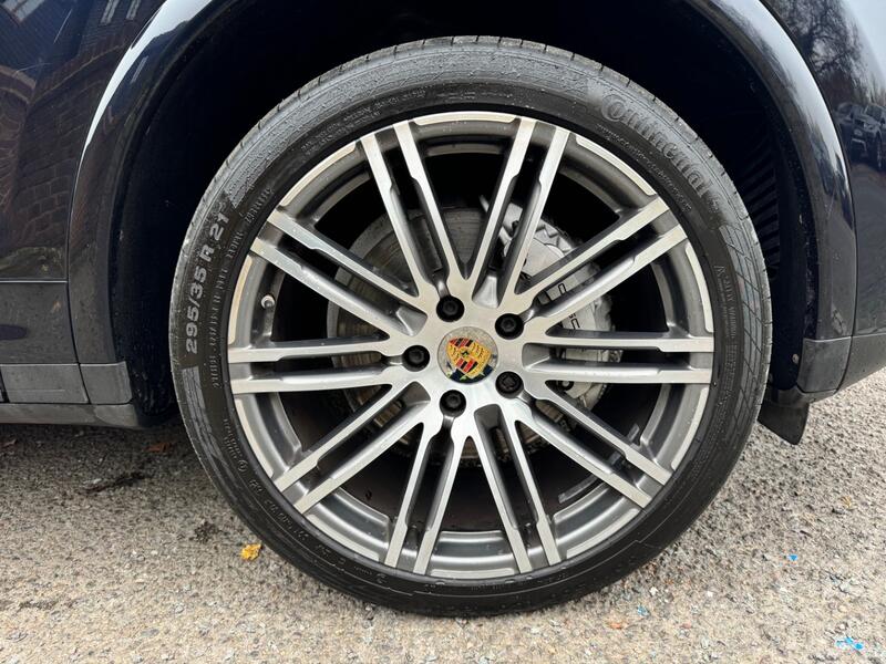PORSCHE CAYENNE