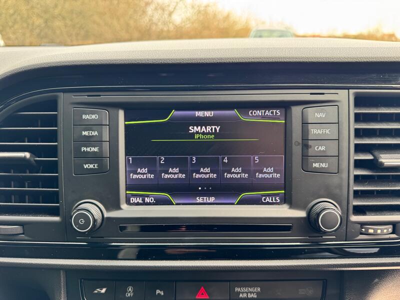 SEAT LEON