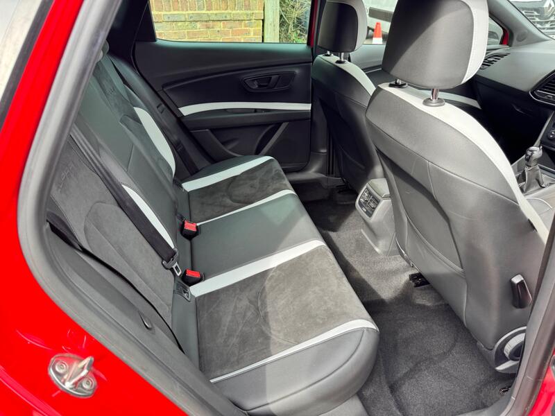 SEAT LEON