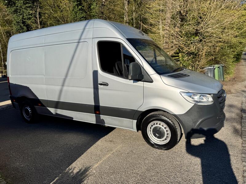 MERCEDES-BENZ SPRINTER