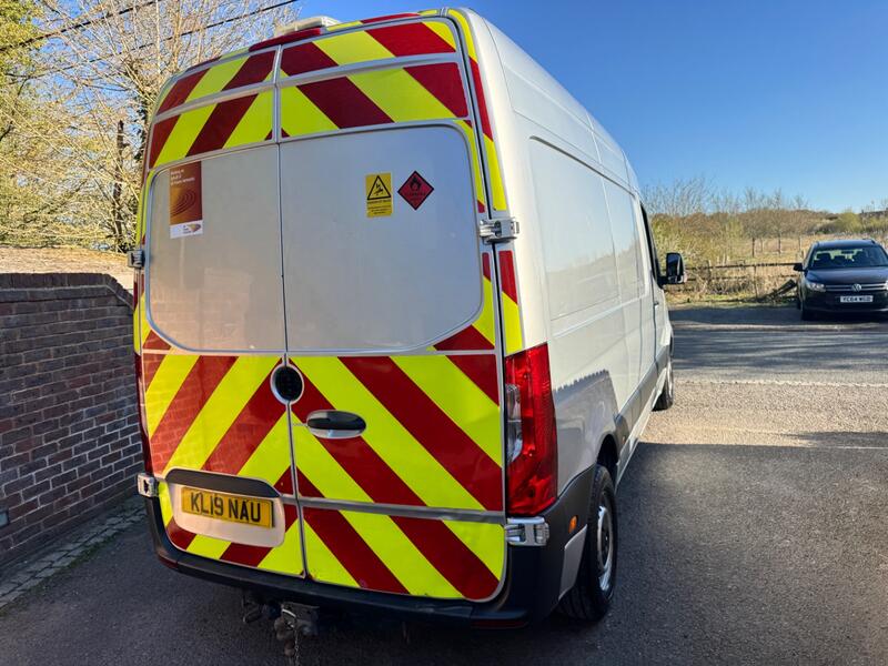 MERCEDES-BENZ SPRINTER