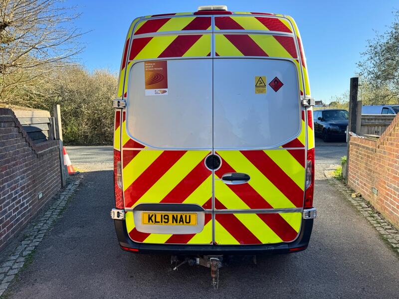 MERCEDES-BENZ SPRINTER