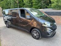 VAUXHALL VIVARO