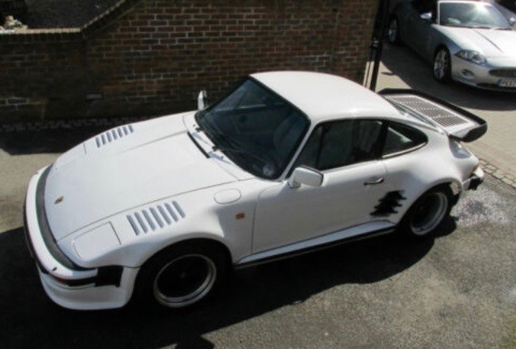 PORSCHE 911 CLASSIC
