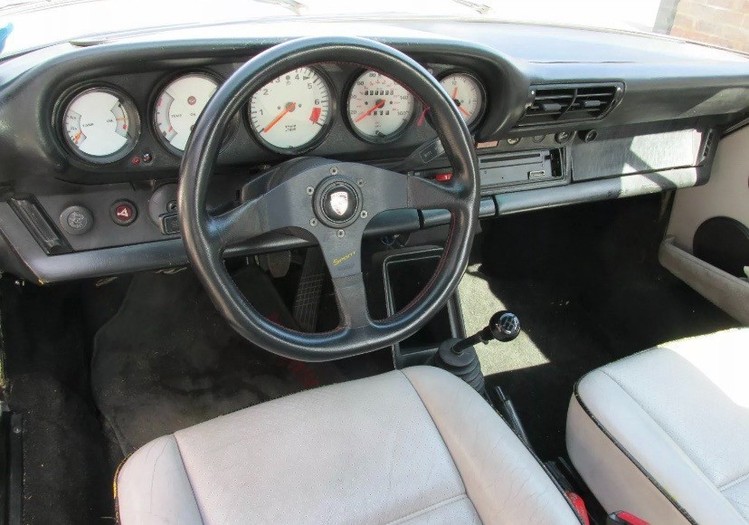PORSCHE 911 CLASSIC