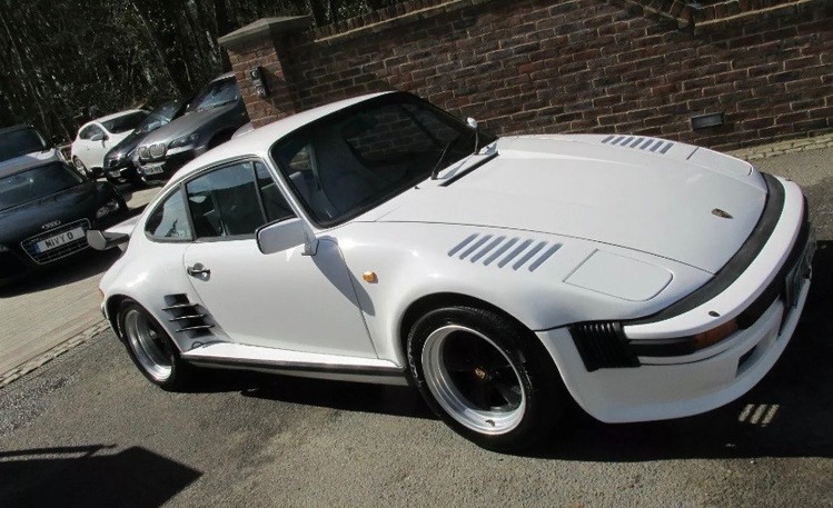 PORSCHE 911 CLASSIC