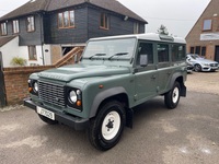 LAND ROVER DEFENDER 110