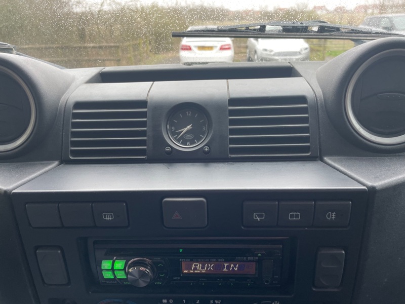 LAND ROVER DEFENDER 110