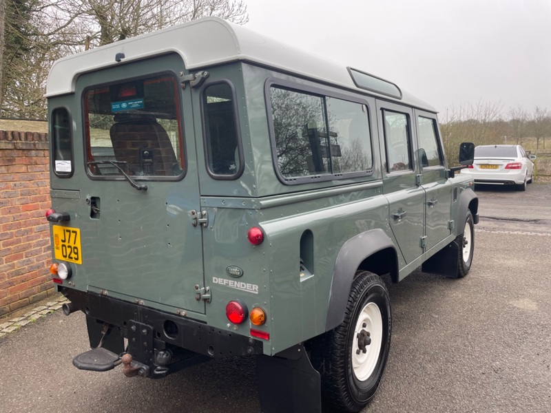 LAND ROVER DEFENDER 110