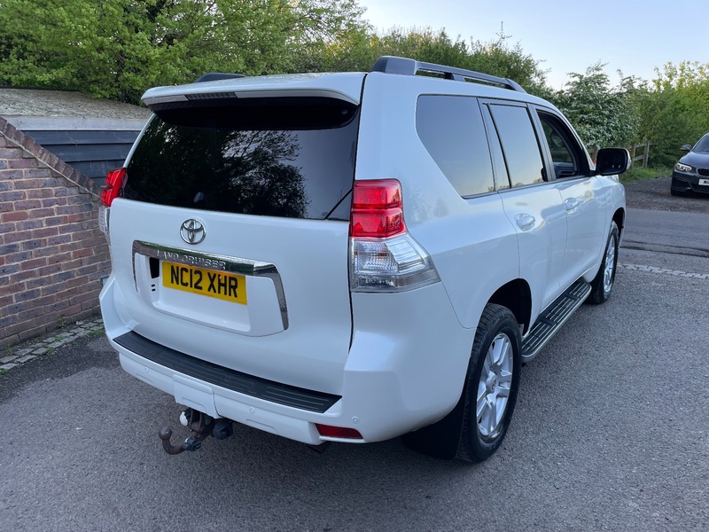 TOYOTA LAND CRUISER
