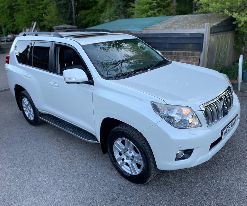 TOYOTA LAND CRUISER
