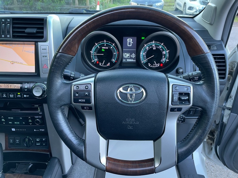 TOYOTA LAND CRUISER