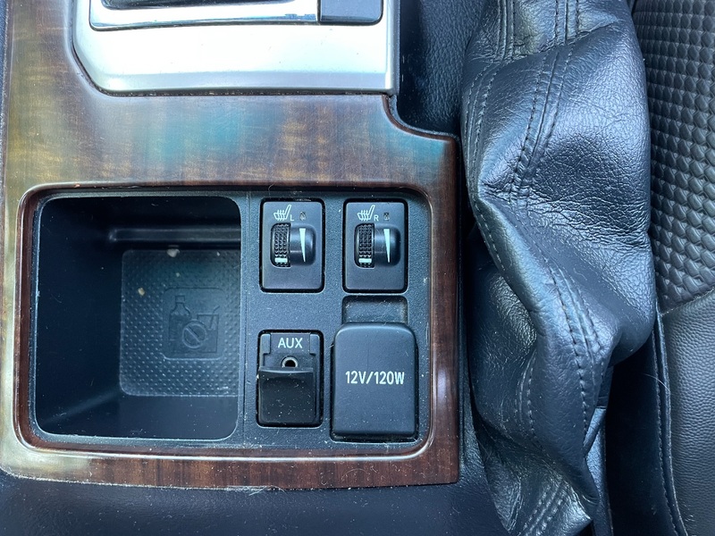TOYOTA LAND CRUISER