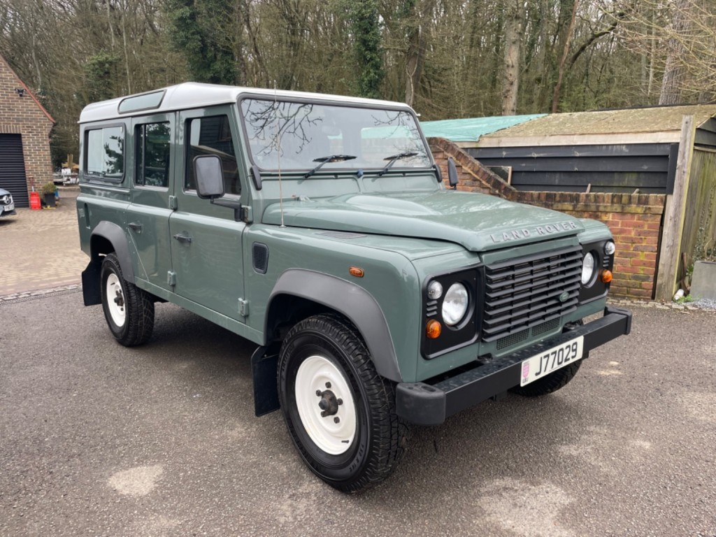 Used LAND ROVER DEFENDER 110 2013 Green for sale - £35000 in Kingsnorth ...